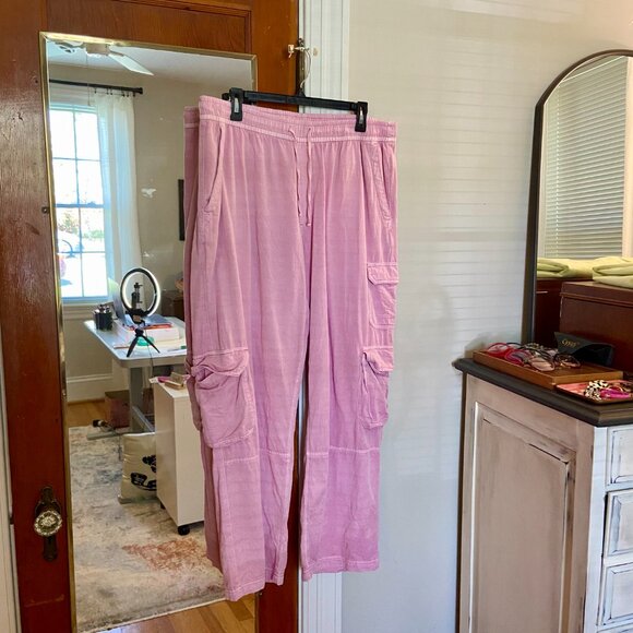 Old Navy Women's Wide Leg Drawstring Cargo Pants in Clary Sage [XL] - Picture 2 of 6